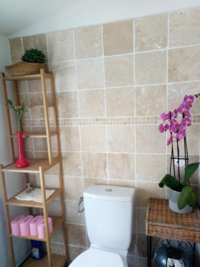 Gite Chez Mamiyo Gallargues Le Montueux Bagian luar foto