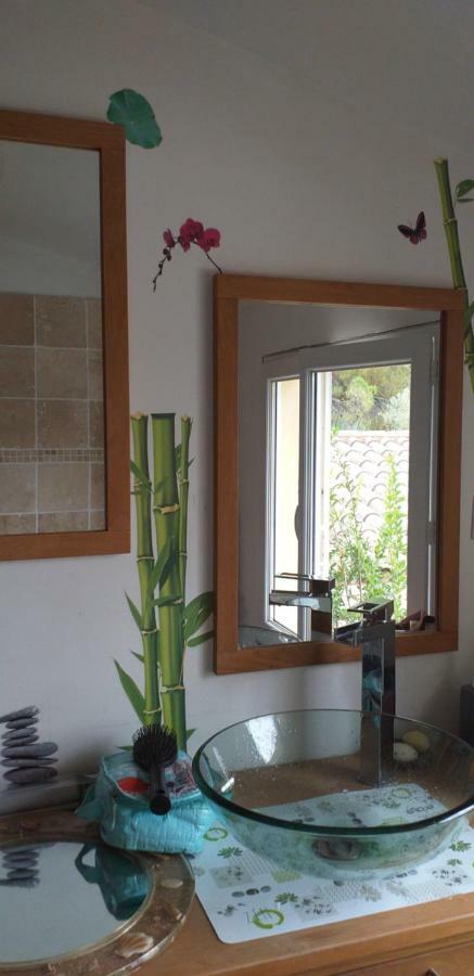 Gite Chez Mamiyo Gallargues Le Montueux Bagian luar foto